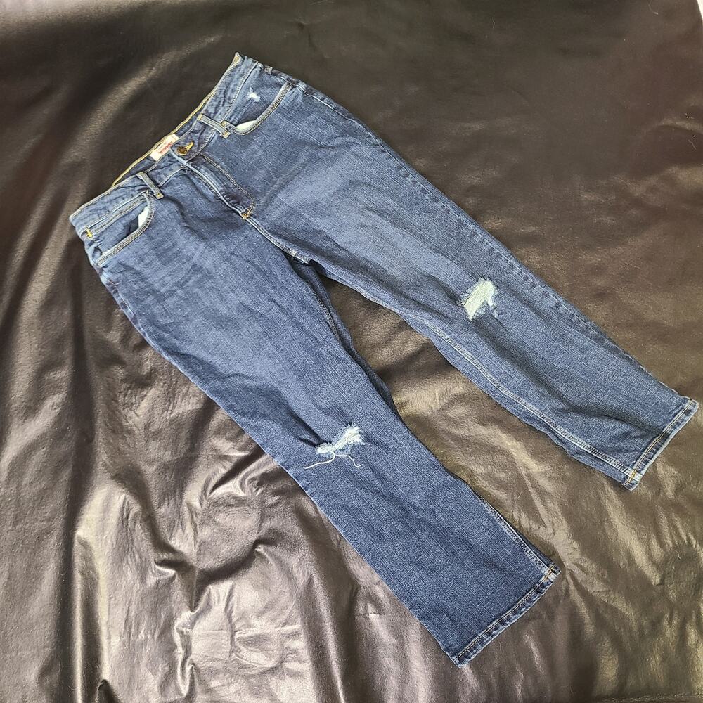 Wrangler dark blue distressed high-rise true straight crop size 12